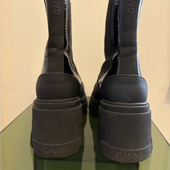 GANNI CLEATED CHELSEA BOOTS CHUNKY EU38 7.5 USA - Picture 4 of 8